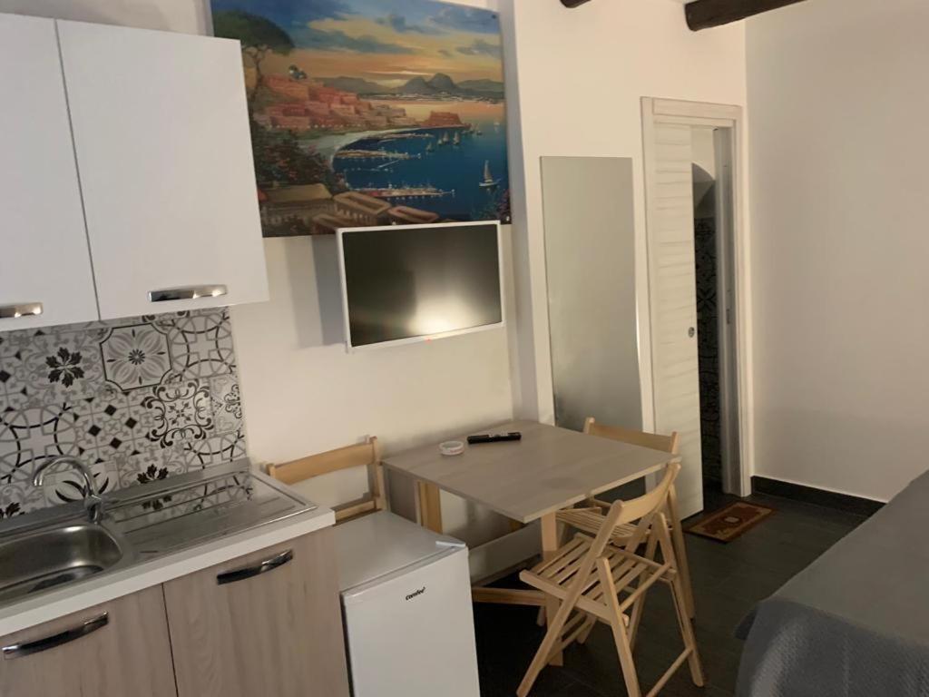 나폴리 Viky House Chiaia 아파트 외부 사진